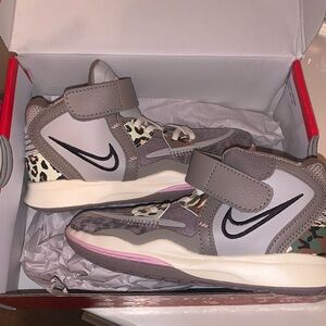 Kyrie Infinity Nike toddler sneakers